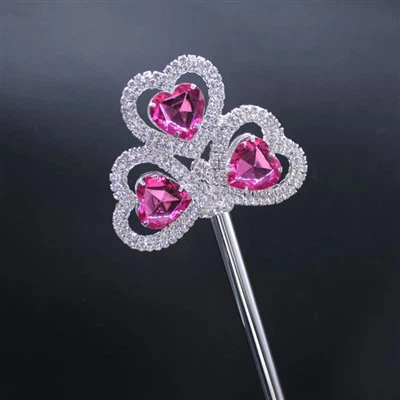 Scepter Rhinestone Croí Bándearg pasant